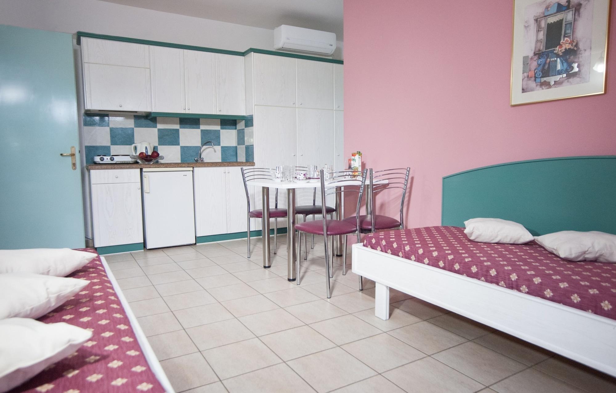 Theoni Apartments Mália Zewnętrze zdjęcie