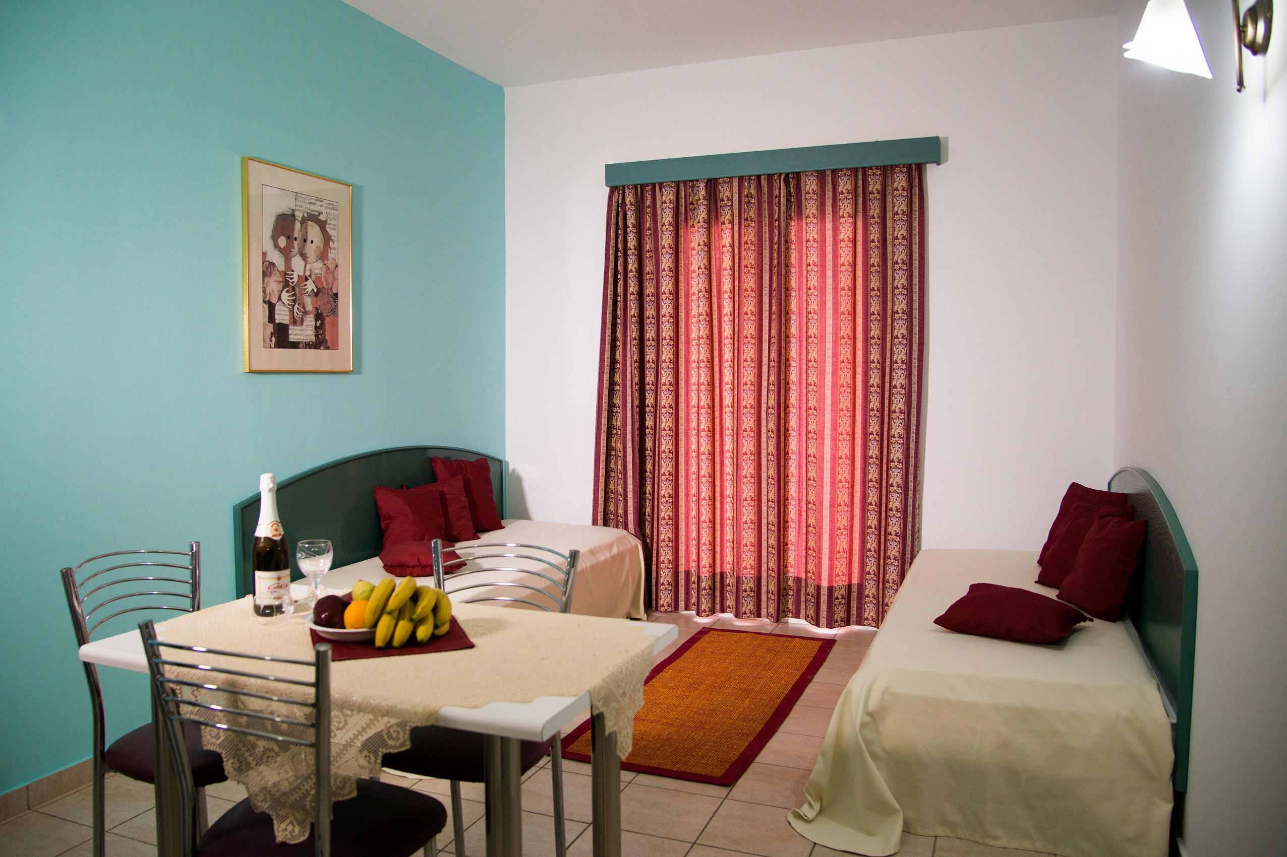 Theoni Apartments Mália Zewnętrze zdjęcie