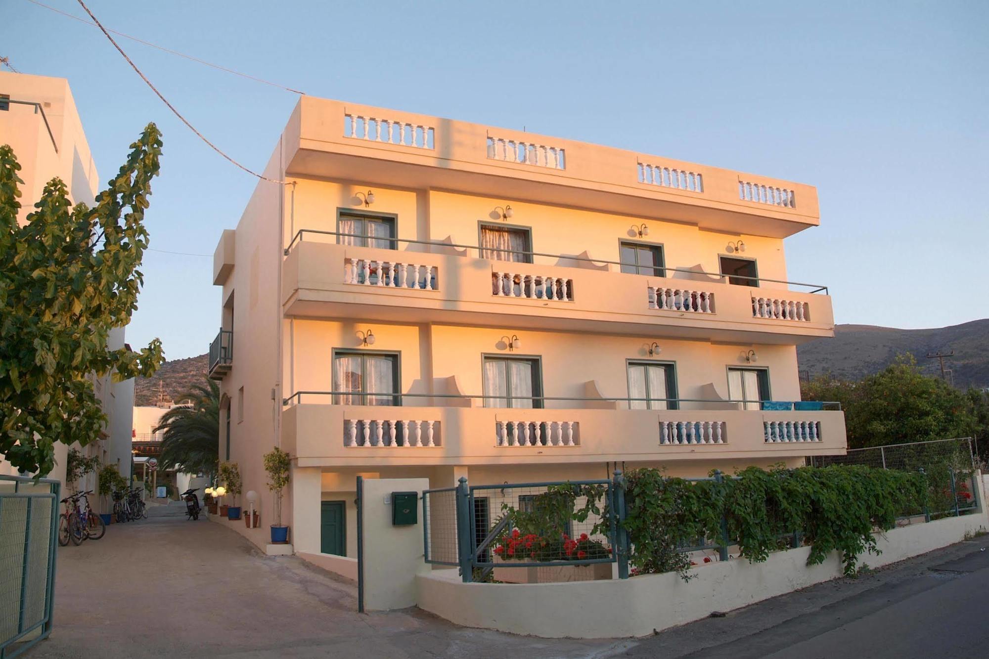 Theoni Apartments Mália Zewnętrze zdjęcie