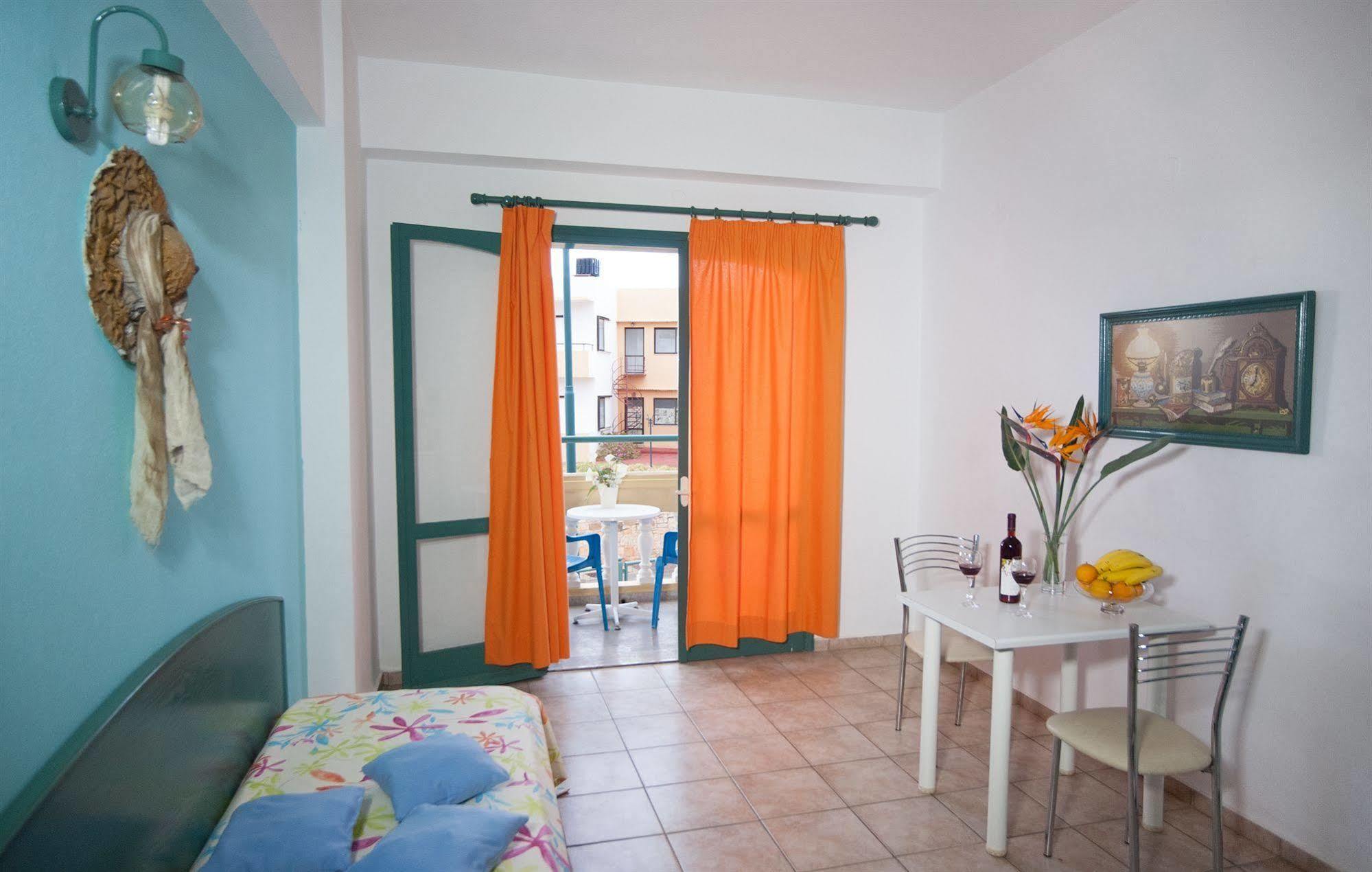 Theoni Apartments Mália Zewnętrze zdjęcie